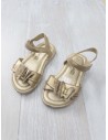 sandalias doradas