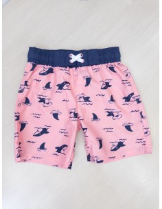 pantalon de bano rosado con tiburones azules