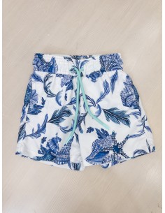 pantalon de bano blanco con conchas azules