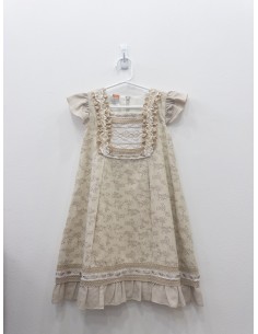 vestido beige con pajaritos