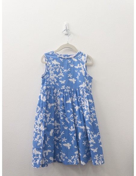 vestido celeste con mariposas blancas