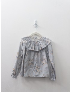 top manga larga celeste con calabazas amarillas