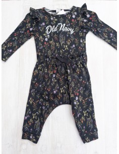 set pantalon y camiseta negra con flores de colores