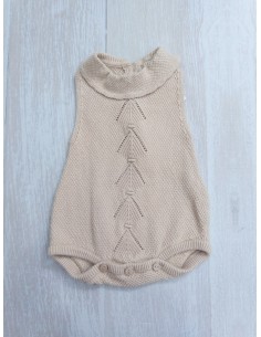 monito beige de punto