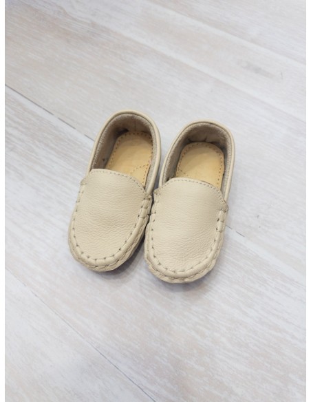 mocasines beige claro