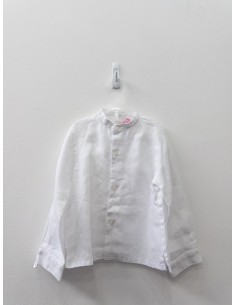 pantalon celeste con camisa blanca
