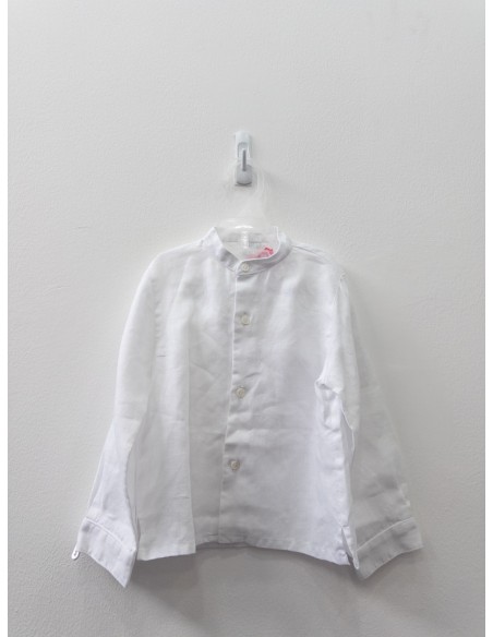 pantalon celeste con camisa blanca