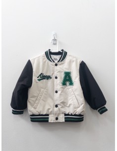 chompa beige mangas negras