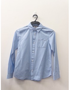 camisa celeste rayas blancas