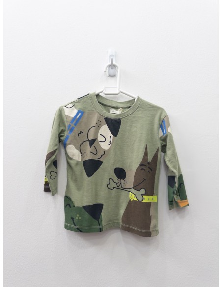 camiseta manga larga verde con perro