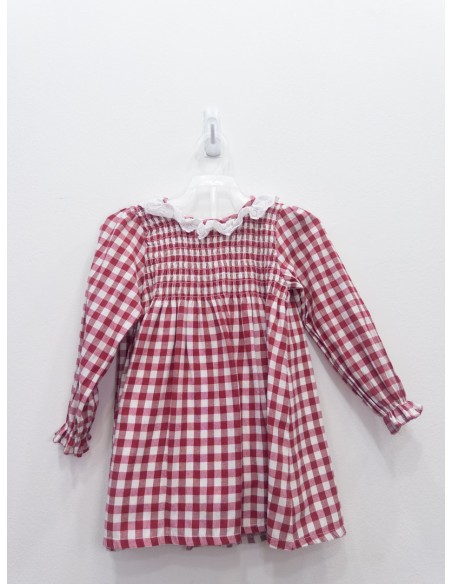 vestido cuadros rojos y blancos