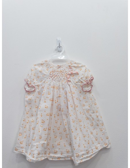 vestido blanco con patitos
