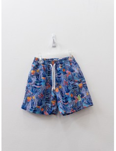 pantalon de bano azul con flores naranja y coral