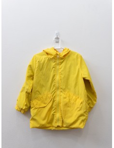 rompeviento amarillo