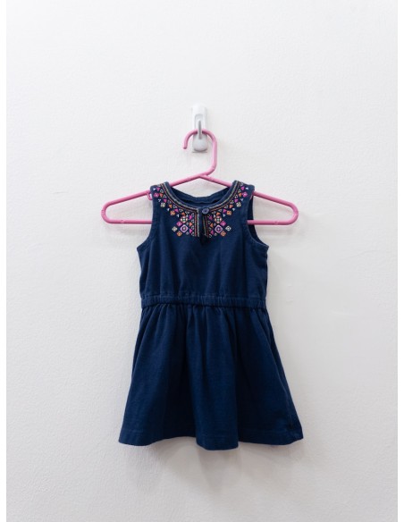 vestido azul oscuro con diseno de colores bordado