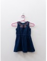 vestido azul oscuro con diseno de colores bordado