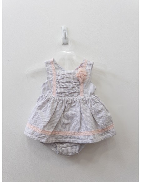 set rayas grises y detalles rosados