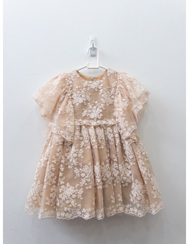 vestido beige de encaje