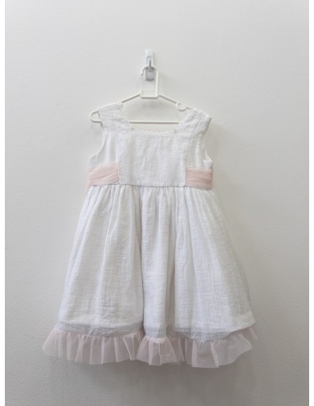 vestido blanco con lazos rosados