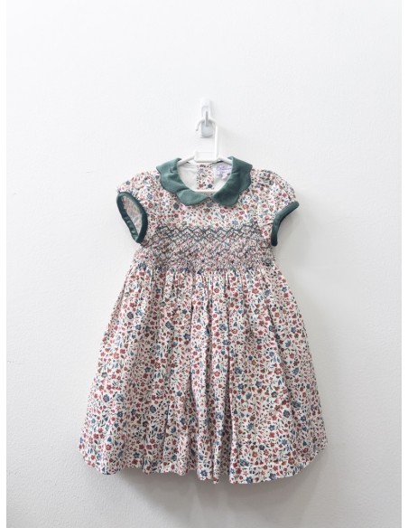 vestido flores azules rojas y naranjas con detalles verde gamuza