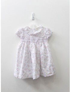 vestido blanco con flores rosadas y celestes