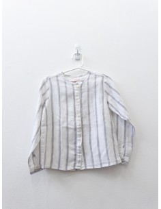 camisa rayas grises y blancas