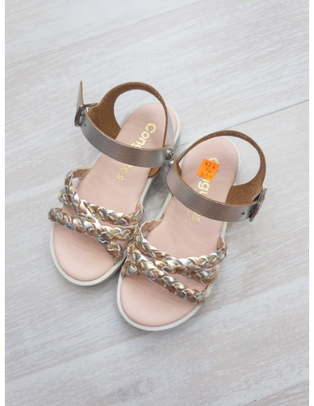 sandalias dorados con plateado
