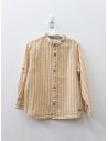camisa beige con mostaza