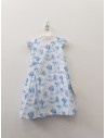 vestido blanco con dibujos celestes