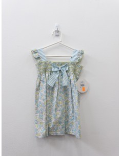 vestido blanco con flores verde limon y turquesas