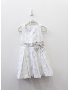 vestido blanco con cinton rayas beige