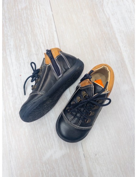 zapatos cuero azul con beige