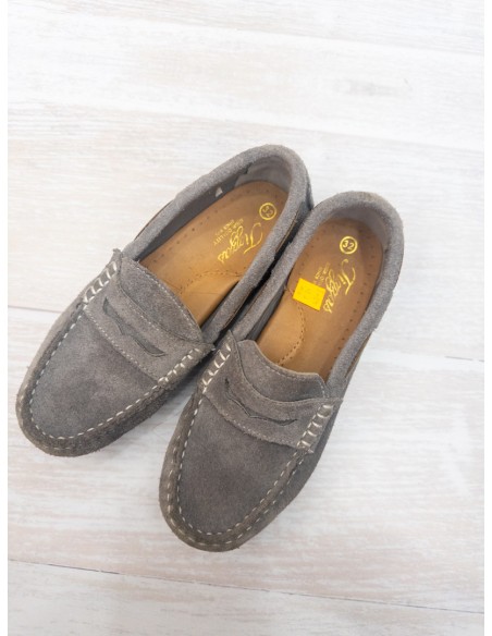 mocasines grises