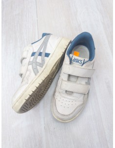 sneakers grises con turquesa