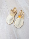 zapatillas blancas bordadas