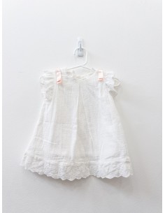 vestido blanco lazos rosados