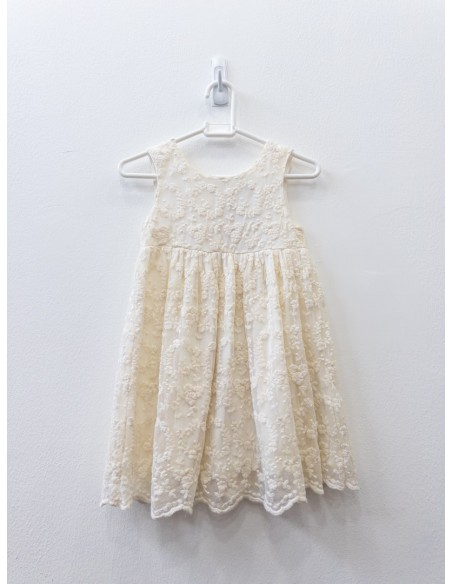 vestido blanco con encaje