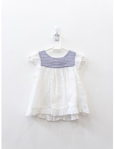 blusa blancas y estrellas negras