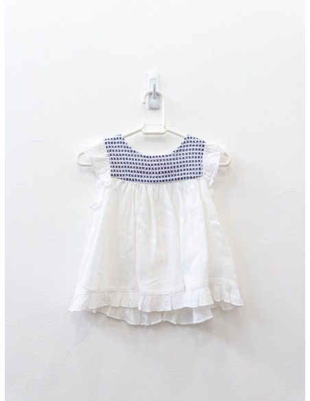 blusa blancas y estrellas negras