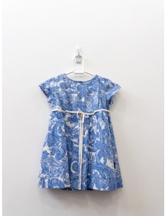 vestido con detalles azules