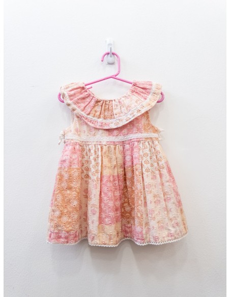 vestido rosado con hilos dorados