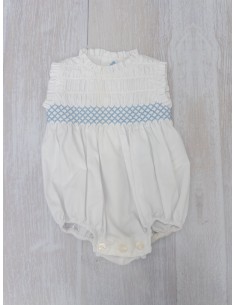 monito blanco con detalle celeste en pecho