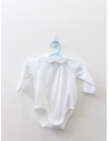monito blanco con detalle celeste en cuello