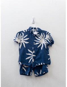 set azul con dibujos beige
