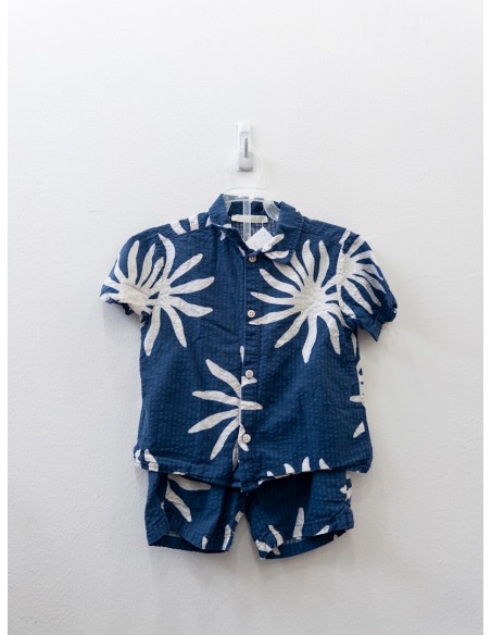set azul con dibujos beige