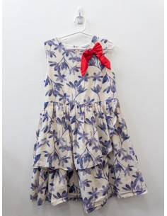 vestido beige con flores azules