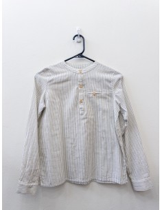 camisa blanca rayas grises