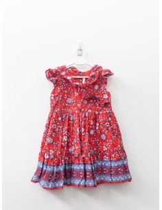 vestido rojo con flores azules