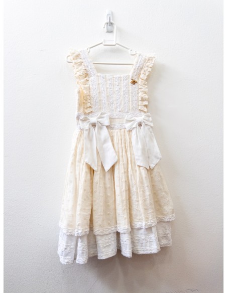 vestido beige, amarillo patito