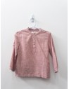 camisa roja con rayas blancas
